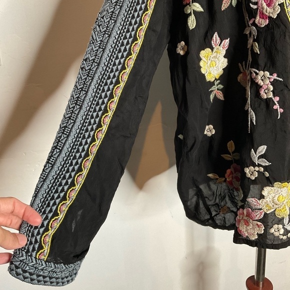 Johnny Was Black Multi Rumi Embroidered Long Sleeve Button Down Blouse XLarge - Picture 5 of 9